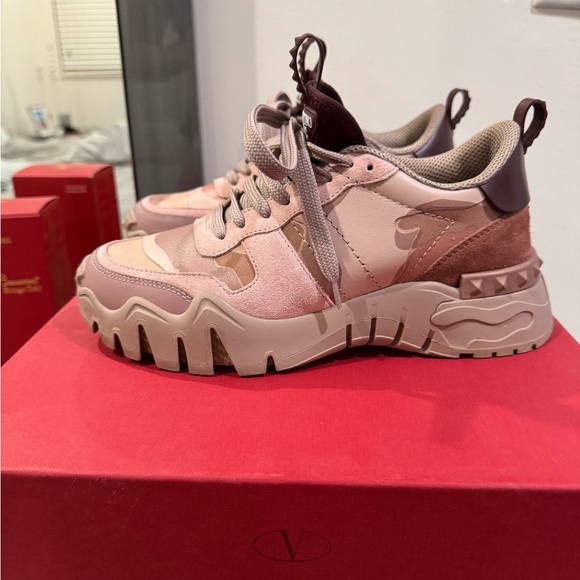 Valentino garavani - Picture 9 of 9